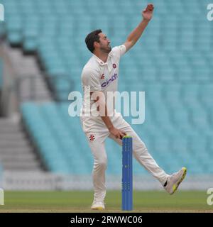 Londra, Inghilterra. 21 settembre 2023. Ben Sanderson del Northamptonshire Bowl contro Surrey il terzo giorno della partita LV=Insurance County Championship al Kia Oval. Kyle Andrews/Alamy Live News Foto Stock