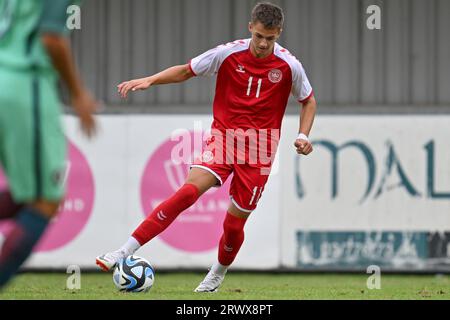 Sint Niklaas, Belgio. 19 settembre 2023. Tjalfe Svendsen (11) della Danimarca, nella foto di martedì 19 settembre 2023 a Sint-Niklaas, Belgio, durante una partita di calcio amichevole tra le squadre nazionali Under 16 della Danimarca e del Portogallo. Credito: Sportpix/Alamy Live News Foto Stock