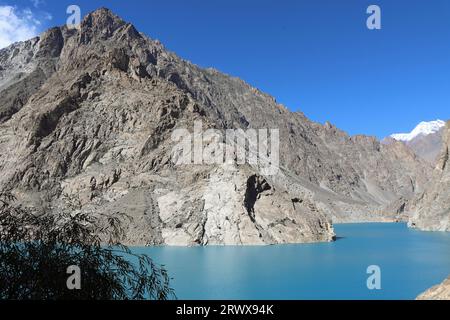 Lago Attabad nella regione di Gojal nell'alta Hunza in Pakistan Foto Stock