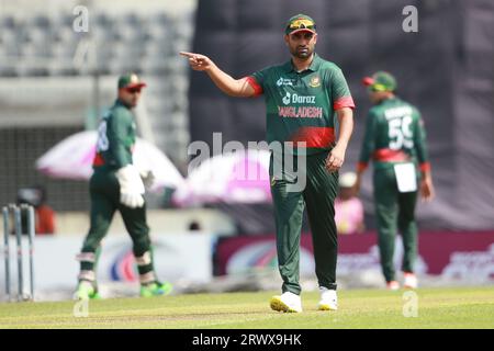 Tamim Iqbal Khan, ex capitano dell'ODI e batter d'apertura durante il primo incontro OFI di tre match a Sher-e in Bangladesh e nuova Zelanda Foto Stock