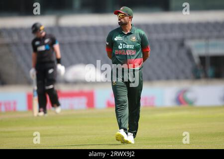 Tamim Iqbal Khan, ex capitano dell'ODI e batter d'apertura durante il primo incontro OFI di tre match a Sher-e in Bangladesh e nuova Zelanda Foto Stock