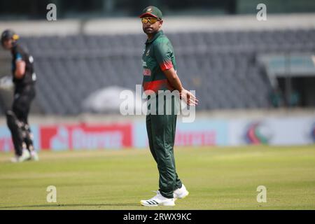 Tamim Iqbal Khan, ex capitano dell'ODI e batter d'apertura durante il primo incontro OFI di tre match a Sher-e in Bangladesh e nuova Zelanda Foto Stock