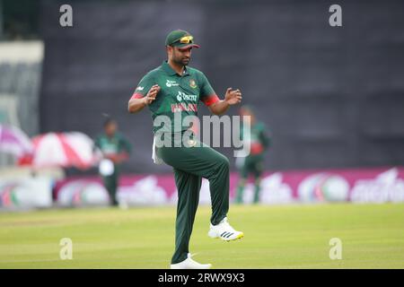 Tamim Iqbal Khan, ex capitano dell'ODI e batter d'apertura durante il primo incontro OFI di tre match a Sher-e in Bangladesh e nuova Zelanda Foto Stock