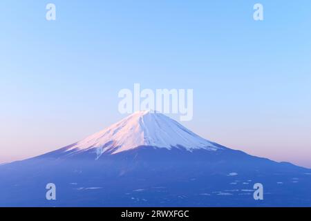 MT. Fuji all'alba dal passo di Shindo, Yamanashi Foto Stock