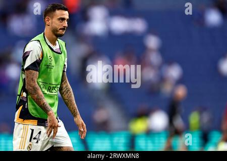 Joselu del Real Madrid CF durante il riscaldamento prima della partita di UEFA Champions League tra Real Madrid CF e FC Union Berlin allo Stadio Santiago Bernabeu il 20 settembre 2023 a Madrid, in Spagna. Foto Stock