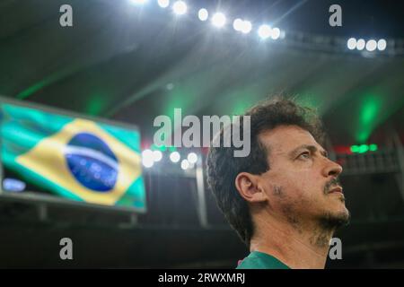 Rio de Janeiro, Brasile. 20 settembre 2023. Fernando Diniz, allenatore del Fluminense, durante la partita tra Fluminense e Cruzeiro, per la serie A brasiliana 2023, allo stadio Maracanã, a Rio de Janeiro il 20 settembre. Foto: Daniel Castelo Branco/DiaEsportivo/Alamy Live News Foto Stock