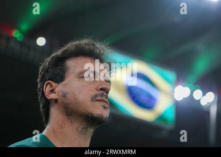 Rio de Janeiro, Brasile. 20 settembre 2023. Fernando Diniz, allenatore del Fluminense, durante la partita tra Fluminense e Cruzeiro, per la serie A brasiliana 2023, allo stadio Maracanã, a Rio de Janeiro il 20 settembre. Foto: Daniel Castelo Branco/DiaEsportivo/Alamy Live News Foto Stock