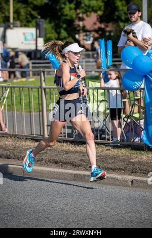 Charlotte Purdue finisce terza alla Great North Run 2023 Foto Stock