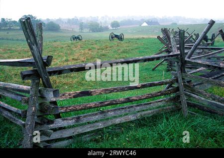 Cannon e recinzione vicino a Piper Farm, Antietam National Battlefield, Maryland Foto Stock