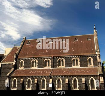 949 la chiesa tedesca della Trinità luterana sulla Cattedrale di Place, costruita in pietra blu nel 1874 d.C. in stile gotico. Melbourne-Australia. Foto Stock