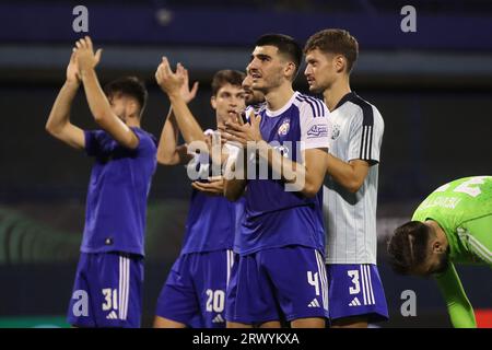 Zagabria, Croazia. 21 settembre 2023. Bosko Sutalo della Dinamo Zagabria riconosce i tifosi dopo la partita di UEFA Europa Conference League gruppo C tra Dinamo Zagabria e Astana allo Stadion Maksimir il 21 settembre 2023 a Zagabria, Croazia. Foto: Luka Stanzl/PIXSELL credito: Pixsell/Alamy Live News Foto Stock