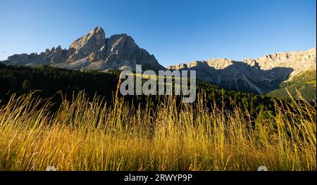 Monte Peitlerkofel delle Dolomiti Foto Stock