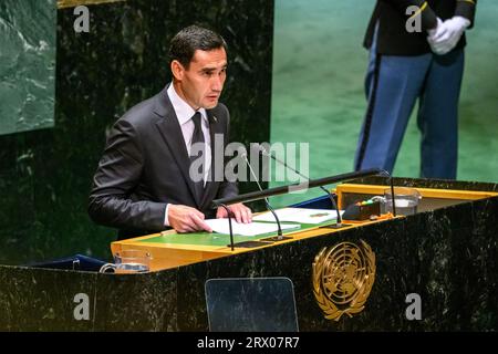 New York, USA, 19 settembre 2023. Il presidente del Turkmenistan Serdar Berdimuhamedov si rivolge alla sessione di apertura della 78a Assemblea generale delle Nazioni Unite presso il Foto Stock