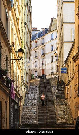 FRANCIA. PARIGI (75) 18° ARRONDISSEMENT. MONTMARTRE. LA SCALA DEL PASSAGGIO DELLE ABBESSES Foto Stock