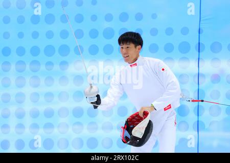 Taishu Sato (JPN), 22 SETTEMBRE 2023 - Pentathlon moderno: Semifinale individuale maschile Bonus di scherma Round al Fuyang Yinhu Sports Centre durante i Giochi asiatici della Cina Hangzhou del 2022 a Hangzhou, Cina. (Foto di Naoki Nishimura/AFLO SPORT) Foto Stock