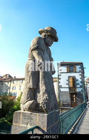 Maringues. La monumentale scultura del conciatore. Appartamento Puy de Dome. Auvergne-Rhone-Alpes. Francia Foto Stock