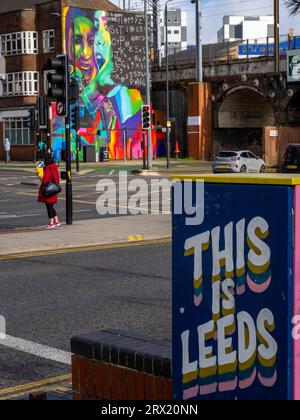 La band Tingley Brass si esibisce la domenica pomeriggio a Rounhay Park, Leeds, Regno Unito. Foto Stock