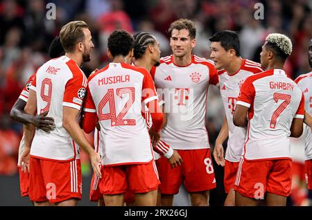 Festa degli obiettivi Leroy sane FC Bayern Muenchen FCB (10) Harry Kane FC Bayern Muenchen FCB (09) Jamal Musiala FC Bayern Muenchen FCB (42) Serge Foto Stock