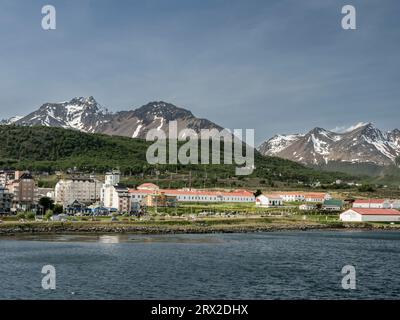 Una vista della costa di Ushuaia nel Canale di Beagle, Tierra del Fuego, Argentina, Sud America Foto Stock