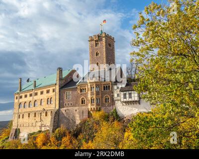 Vista esterna del castello di Wartburg, la cui fondazione è stata posta nel 1067, patrimonio dell'umanità dell'UNESCO, Eisenach, Turingia, Germania, Europa Foto Stock