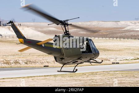 Bell UH-1 Iroquois, soprannome Huey elicottero militare allo SHG AIRSHOW 2023 Foto Stock