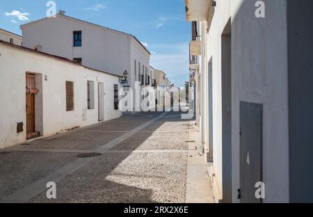 ALICANTE, SPAGNA – 26 FEBBRAIO 2023: Vista della città di Tabarca, nel comune di Alicante, Spagna Foto Stock