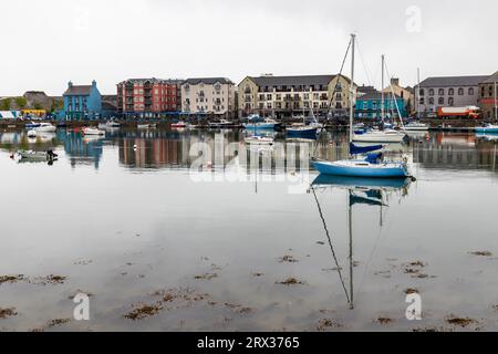 Barche al molo di Dungarvan, Waterford, Irlanda Foto Stock