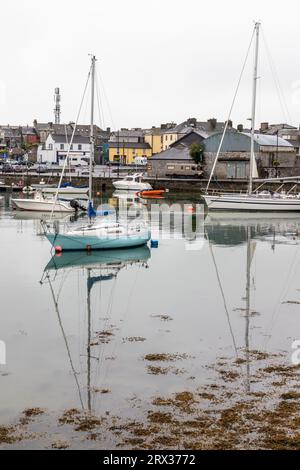 Barche al molo di Dungarvan, Waterford, Irlanda Foto Stock