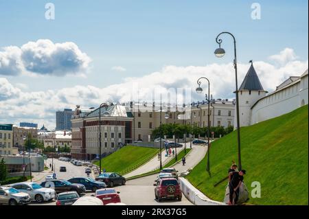 Kazan, Tatarstan, Russia. 1° giugno 2023, vista della chiesa di Pyatnitskaya da via Baturin. Foto Stock