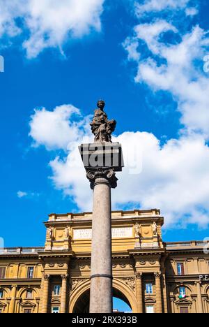 Colonna dell'abbondanza, Piazza della Repubblica, Firenze, Toscana, Italia Foto Stock