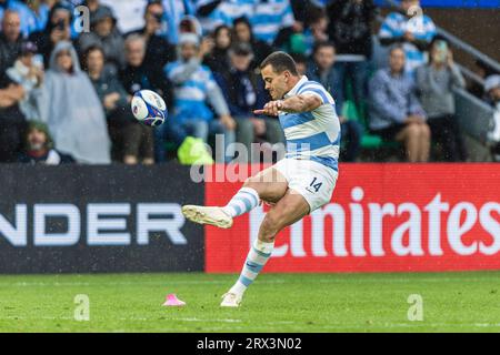 Saint-Étienne, Francia. 22 settembre 2023. L'argentino Emiliano Boffelli calcia la palla durante la partita di Coppa del mondo di rugby Pool D tra Argentina e Samoa allo Stade Geoffroy-Guichard. Crediti: Mateo occhi (Sporteo) / Alamy Live News Foto Stock