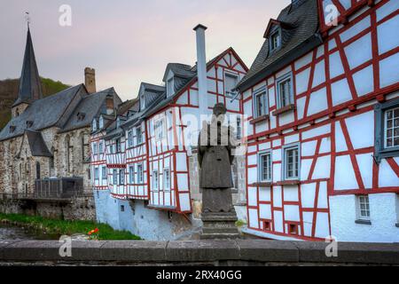 Monreal, Eifel, Renania-Palatinato, fiume Mosella, Germania Foto Stock