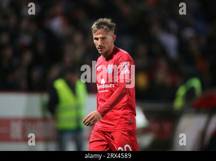 Unterhaching, Deutschland. 22 settembre 2023. Unterhaching, Deutschland 22. Settembre 2023: Fussball, Herren, 3.Liga, Saison 2023/2024, SpVgg Unterhaching - Arminia Bielefeld, Uhlsportpark Unterhaching Simon Skarlatidis (SpVgg Unterhaching) le normative DFB vietano qualsiasi uso di fotografie come sequenze di immagini e/o quasi-video credito: dpa/Alamy Live News Foto Stock