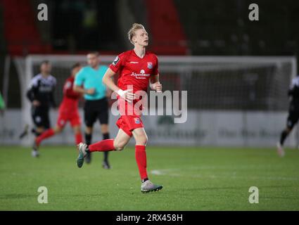 Unterhaching, Deutschland. 22 settembre 2023. Unterhaching, Deutschland 22. Settembre 2023: Fussball, Herren, 3.Liga, Saison 2023/2024, SpVgg Unterhaching - Arminia Bielefeld, Uhlsportpark Unterhaching Raphael Schifferl (SpVgg Unterhaching) le normative DFB vietano qualsiasi uso di fotografie come sequenze di immagini e/o quasi-video credito: dpa/Alamy Live News Foto Stock