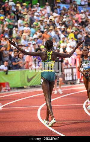 Athing Mu (USA) vince i 800m femminili in 1:54,97 al Diamond League Championships al Pre-Classic di domenica 17 settembre 2023, a Eugene, Orego Foto Stock