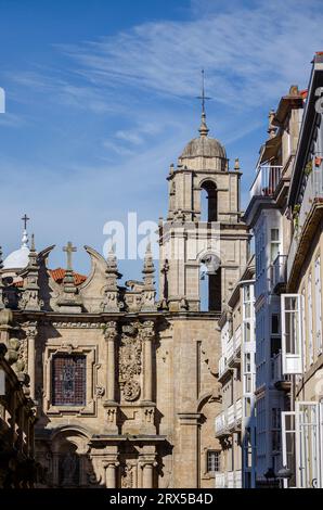 Vista dalla facciata della chiesa di Santa Eufemia a Ourense , Galizia. Spagna Foto Stock
