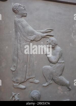 Porta, benedizione, Dom St. Kilian, St.-Kilians-Dom, Wuerzburg, Franconia, Baviera, GermanyInterior con altare, Dom St Kilian, St.-Kilians-dom Foto Stock