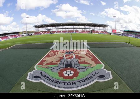 Vista generale del Sixfields Stadium durante la partita della Sky Bet League 1 Northampton Town vs Barnsley al Sixfields Stadium, Northampton, Regno Unito, 23 settembre 2023 (foto di Alfie Cosgrove/News Images) Foto Stock