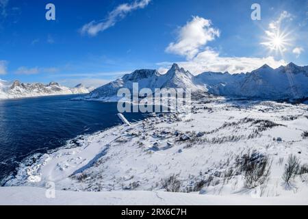 Norvegia, Troms og Finnmark, Mefjordvaer, villaggio remoto sull'isola di Senja Foto Stock
