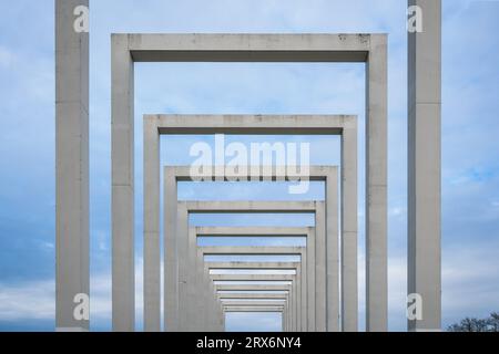 Ponte a Bertha-Klingberg-Platz - Schwerin, Germania Foto Stock