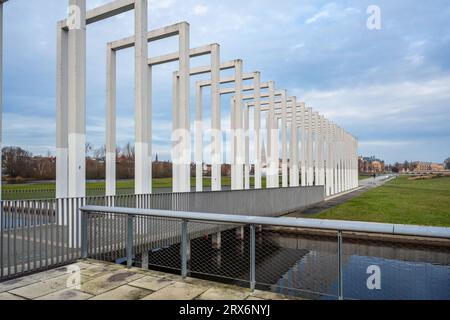 Ponte a Bertha-Klingberg-Platz - Schwerin, Germania Foto Stock