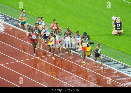 Mo Farah gareggia nei 5000 metri al London 2017 World Athletics Championship Foto Stock