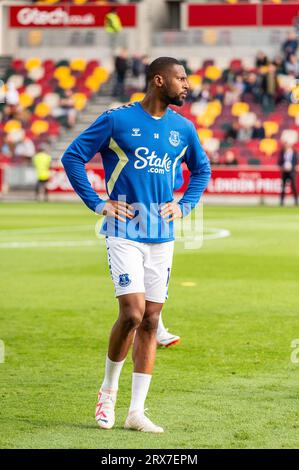 Londra, Inghilterra, il 23 settembre 2023. *** Durante la partita di Premier League tra Brentford e Everton al Gtech Community Stadium, Londra, il 23 settembre 2023. Foto di Grant Winter. Solo per uso editoriale, licenza necessaria per uso commerciale. Nessun utilizzo in scommesse, giochi o pubblicazioni di un singolo club/campionato/giocatore. Credito: UK Sports Pics Ltd/Alamy Live News Foto Stock