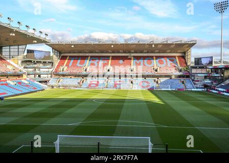 Burnley, Regno Unito. Sabato 23 settembre 2023.Vista generale del Turf Moor durante la partita di Premier League tra Burnley e Manchester United a Turf Moor, Burnley, sabato 23 settembre 2023. (Foto: Mike Morese | mi News) crediti: MI News & Sport /Alamy Live News Foto Stock