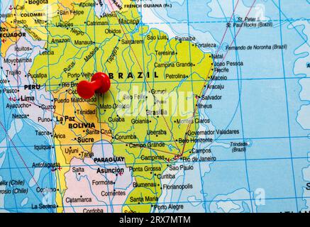 Questa immagine mostra la posizione del Brasile su una mappa mondiale Foto Stock