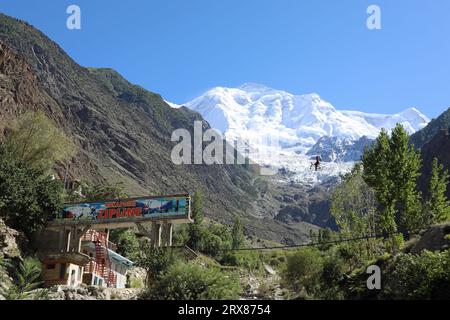 Rakaposhi Zipline nella valle di Nagar nel Pakistan settentrionale Foto Stock