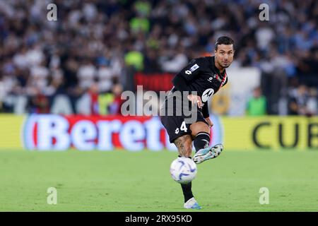 Il difensore italiano di Monza Armando Izzo durante la partita di serie A tra SS Lazio e Associazione calcio Monza allo Stadio Olimpico di Roma, il 23 settembre 2023 Foto Stock