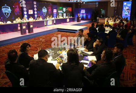 La decima edizione del Bangladesh Premier League (BPL) T20 League Playeres Draft si svolge presso il Radisson Blu Dhaka Water Garden Hotel, Bangladesh, il 24 settembre Foto Stock