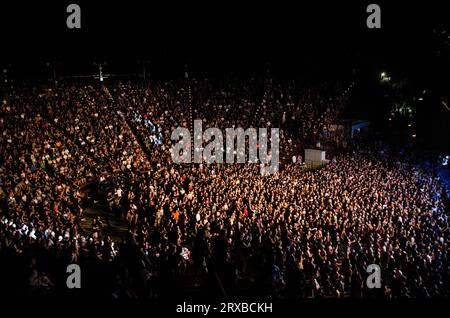 Villagers of Ioannina City esibendosi al Teatro Lycabettus di Atene, settembre 2023 Foto Stock