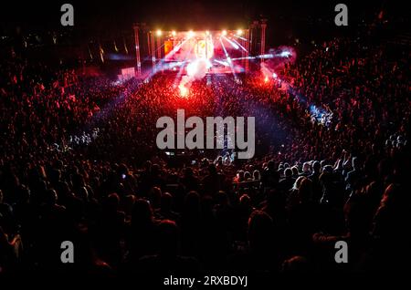 Villagers of Ioannina City esibendosi al Teatro Lycabettus di Atene / Grecia, settembre 2023 Foto Stock